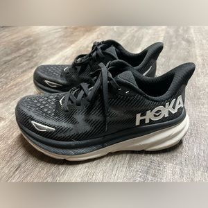 Hoka One One Clifton 9 Shoes Women's 7B Black 1127896 black Running Sneakers